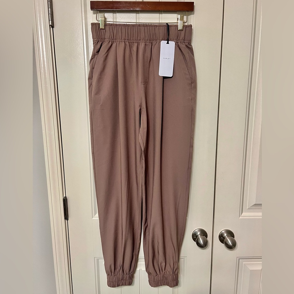 Varley Enzo Ripstop Snap Cuff Easy Pant in Deep Taupe - Size Small - Picture 7 of 9